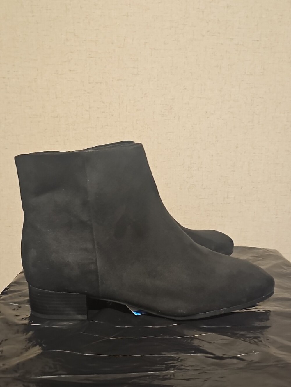 Time and Tru Women's Size 12 Wide Faux Suede Black Ankle Boots, Flawed New